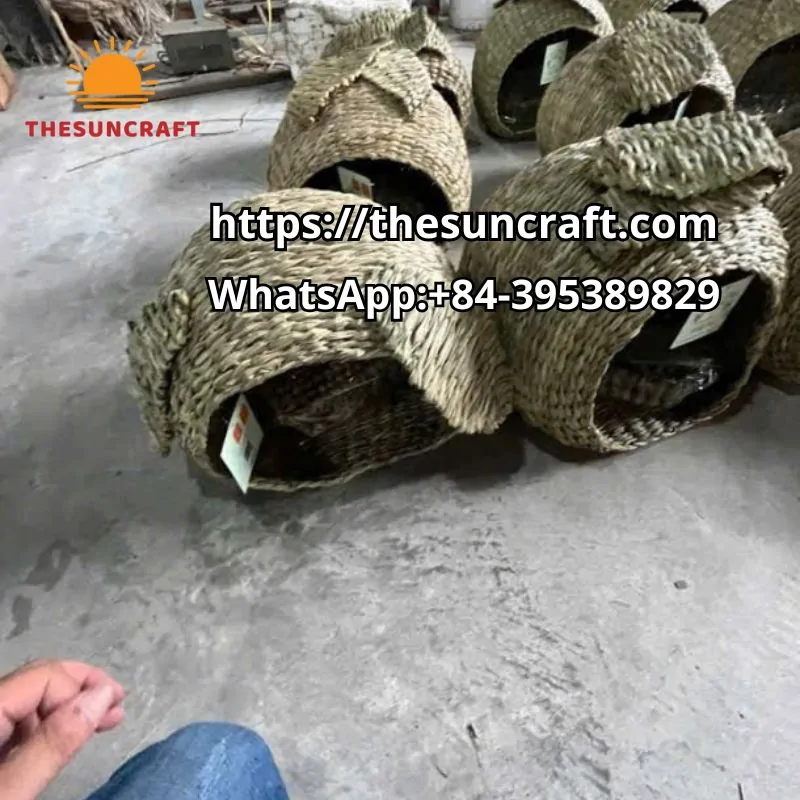 Pet house product manufacturing workshop